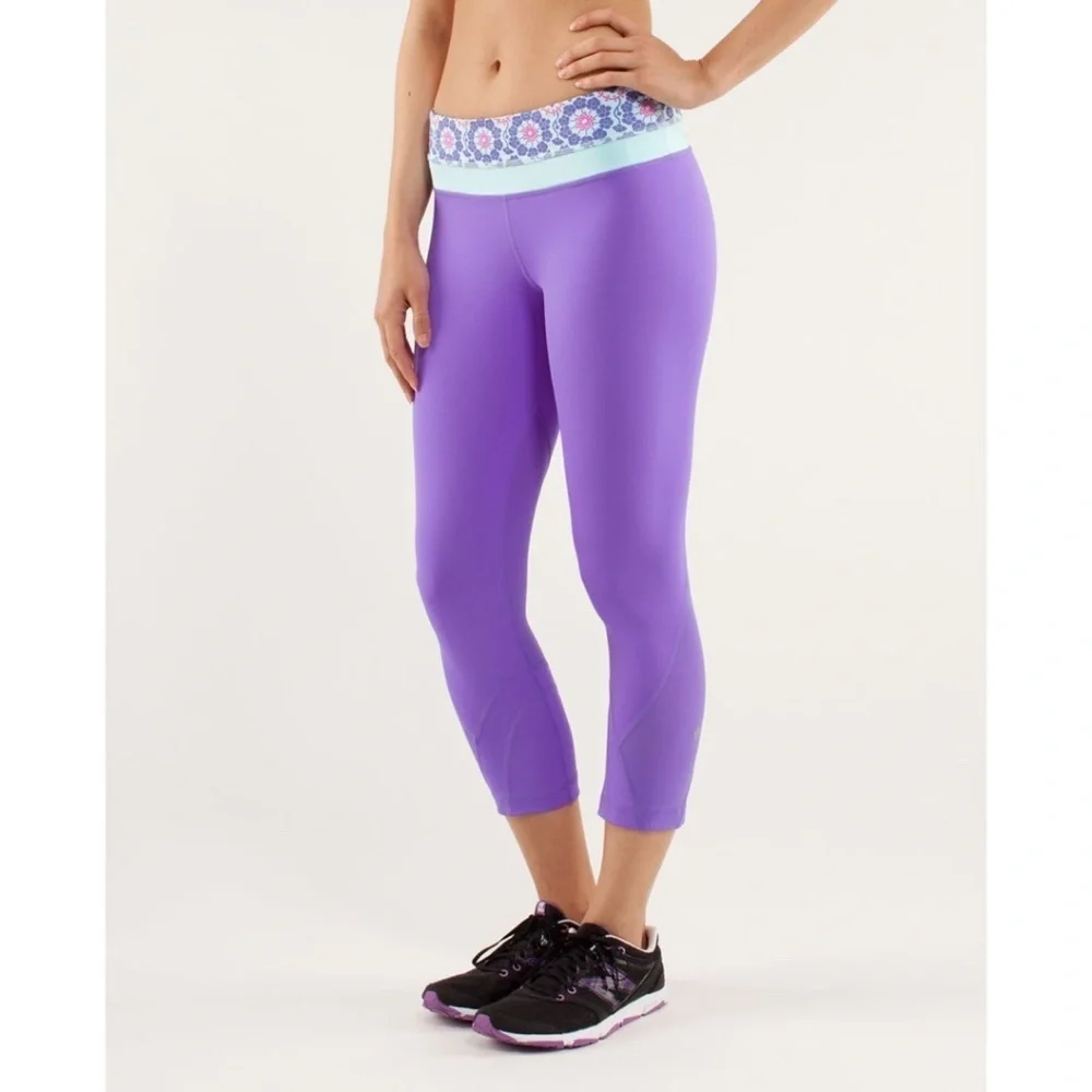 Lululemon Run Inspire Crop II Size 10 Leggings Twiggy Power Purple Aquamarine